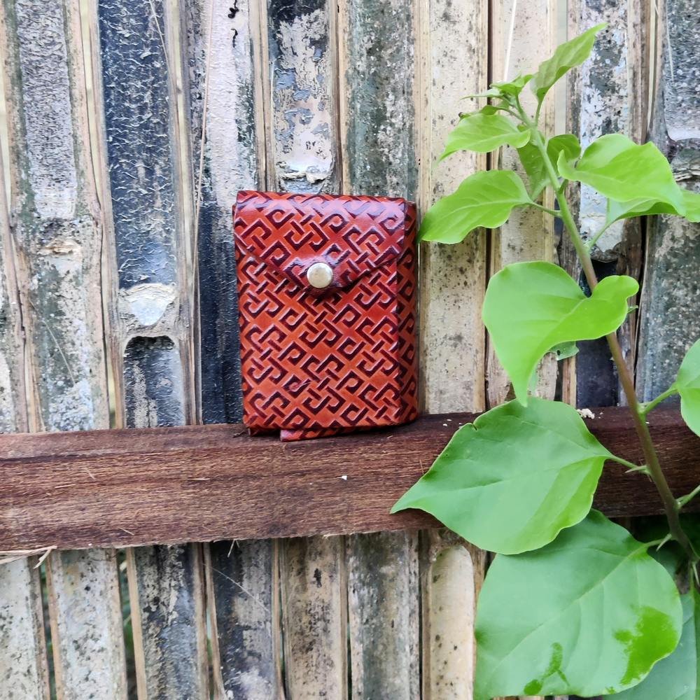 MINIMALIST STITCHLESS WALLET